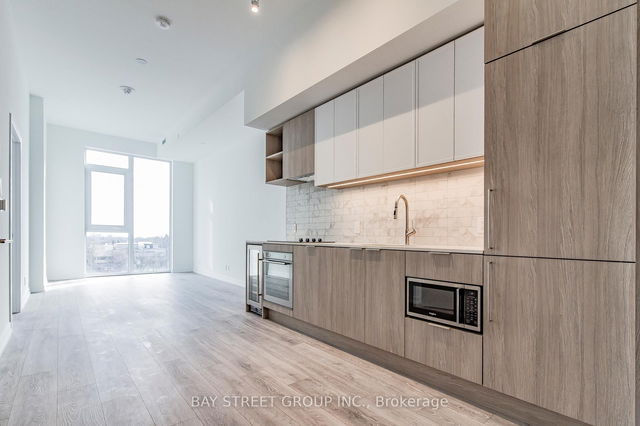 903 - 2020 Bathurst Street