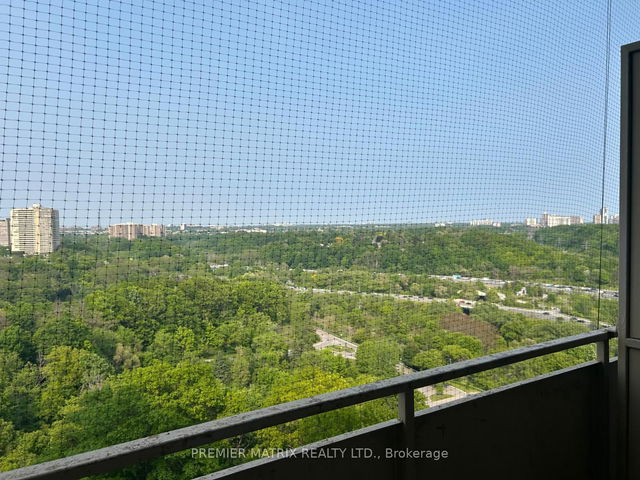1404 - 65 Thorncliffe Park Drive