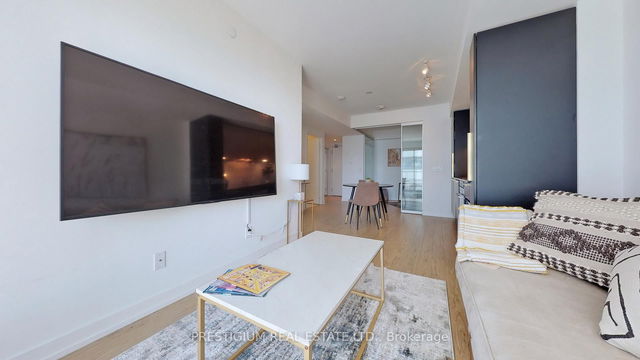 4002 - 85 Wood Street