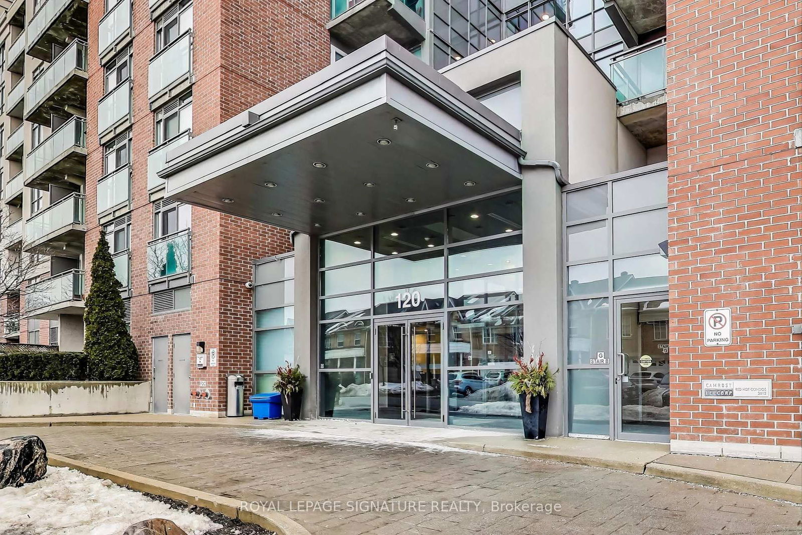 Condo for sale at 621-120 Dallimore Circle, Toronto, Banbury-Don Mills, M3C 4J1 - MLS: C12194516
