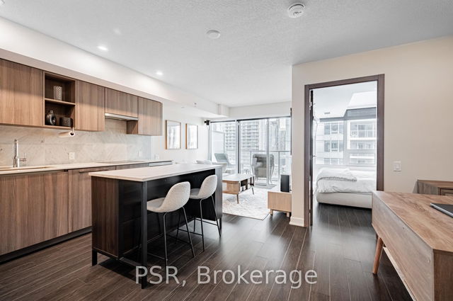 2310 - 19 Bathurst Street