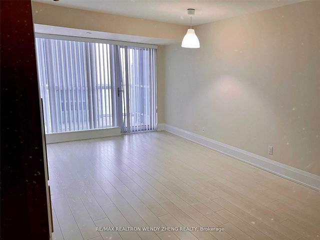 820 - 120 Harrison Garden Boulevard