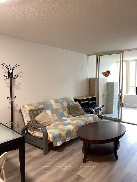 502 - 7 Bishop Avenue