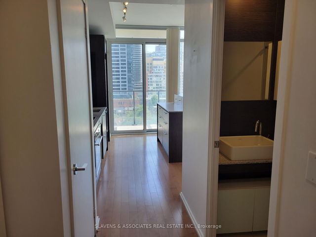 1003 - 75 St Nicholas Street