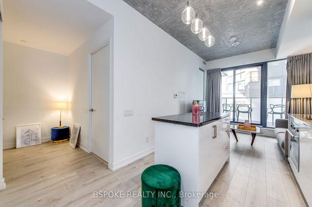 221 - 161 Roehampton Avenue