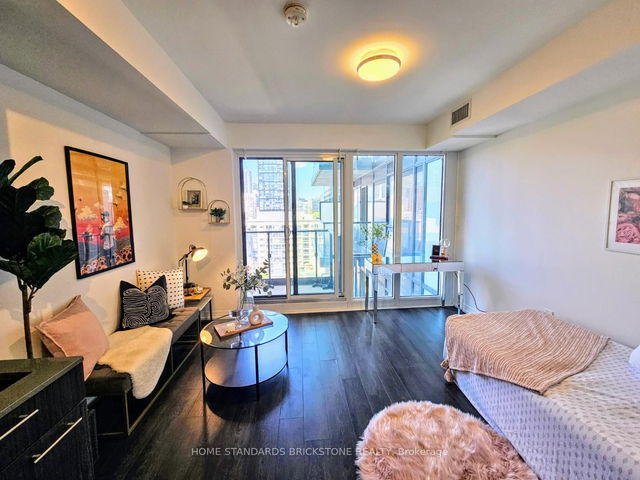 1205 - 251 Jarvis Street