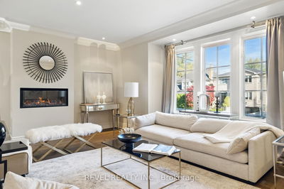 208 Carmichael Ave, Toronto - Bedford Park-Nortown image-0-3