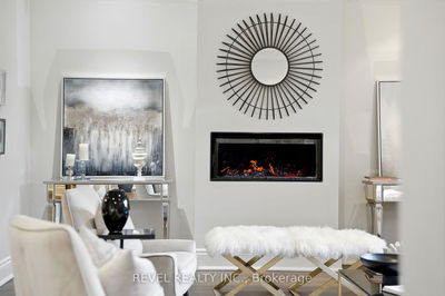 208 Carmichael Ave, Toronto - Bedford Park-Nortown image-0-4