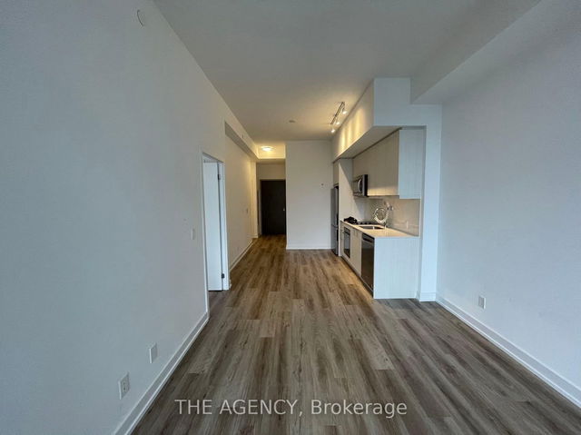313 - 38 FOREST MANOR Road