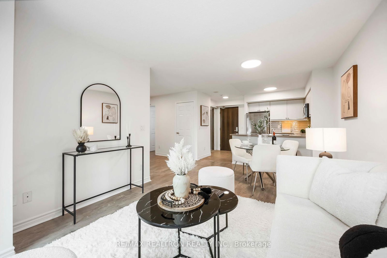 Condo for sale at 525-25 Lower Simcoe Street, Toronto, Waterfront Communities C1, M5J 3A1 - MLS: C12195290