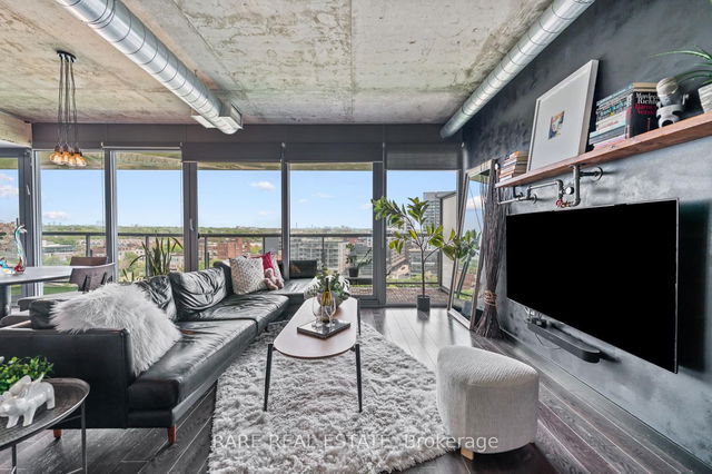 1125 - 32 Trolley Crescent