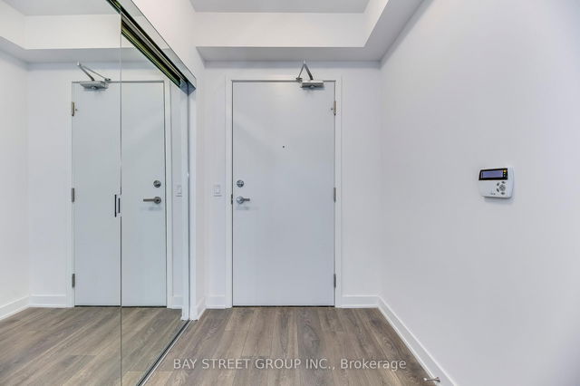 707 - 99 Broadway Avenue