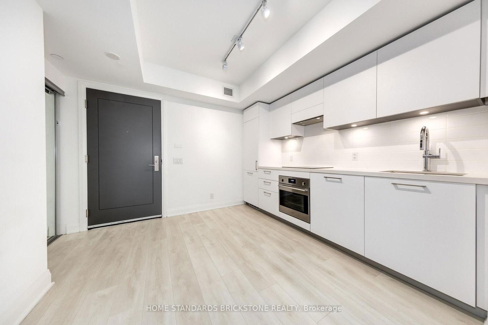 Condo for sale at 429-33 Frederick Todd Way, Toronto, Thorncliffe Park, M4G 0C9 - MLS: C12195464