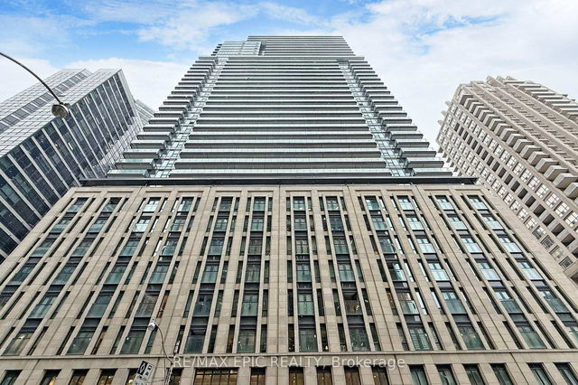 409 - 955 Bay Street