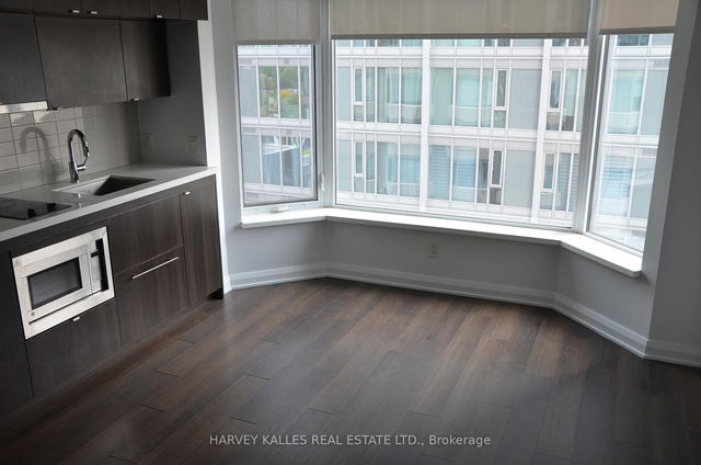 1912 - 155 Yorkville Avenue