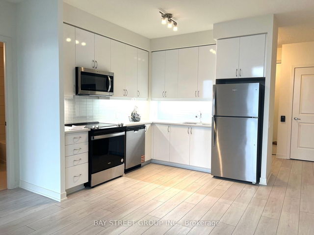 1607 - 4955 Yonge Street