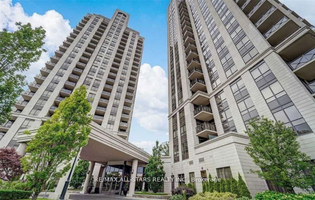 305 - 133 Wynford Drive