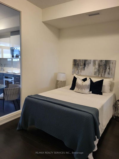 Unit 1808 — 330 Richmond St, Toronto - Waterfront Communities C1 image-0-4