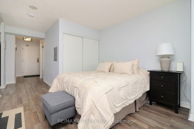Unit 721 — 650 Lawrence Ave, Toronto - Englemount-Lawrence image-0-4