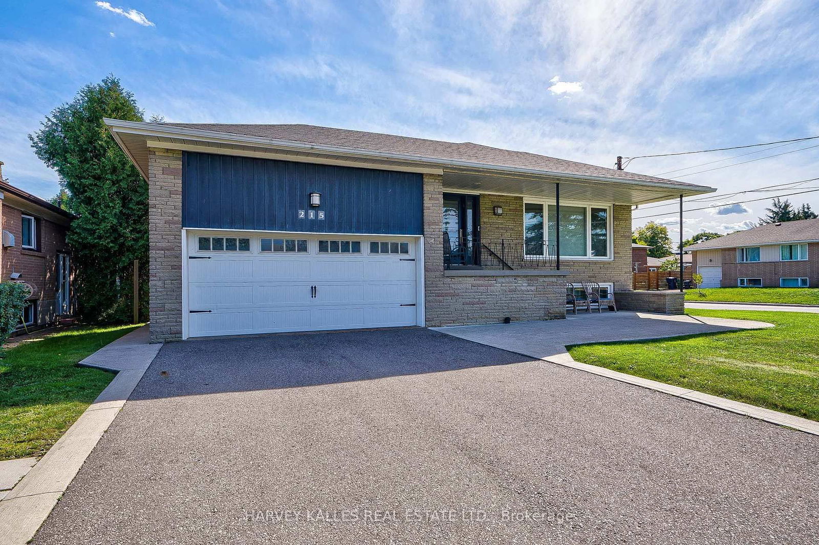 Detached House for sale at 215 Searle Avenue, Toronto, Bathurst Manor, M3H 4B6 - MLS: C12196087