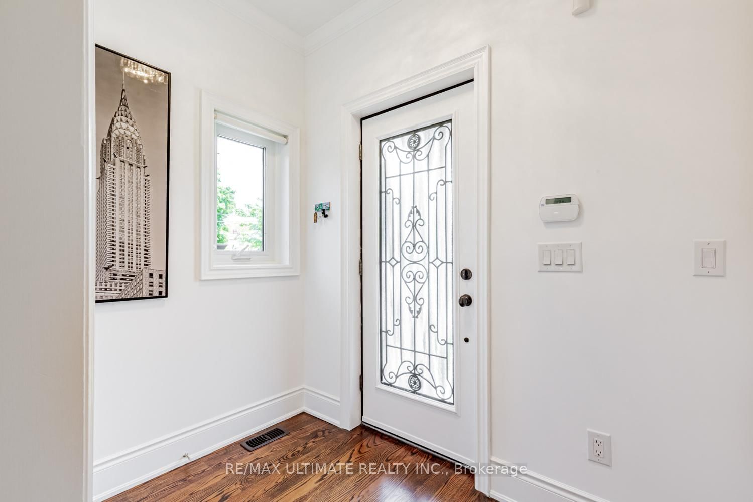 Detached House for sale at 54 Burncrest Drive, Toronto, Bedford Park-Nortown, M5M 2Z5 - MLS: C12196343
