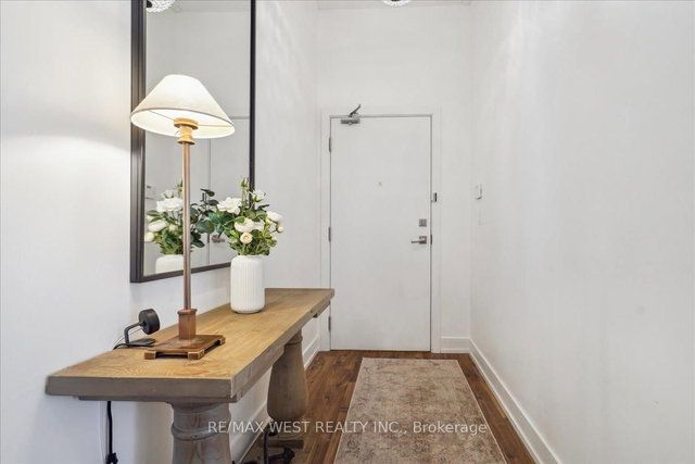 1010 - 75 The Donway W