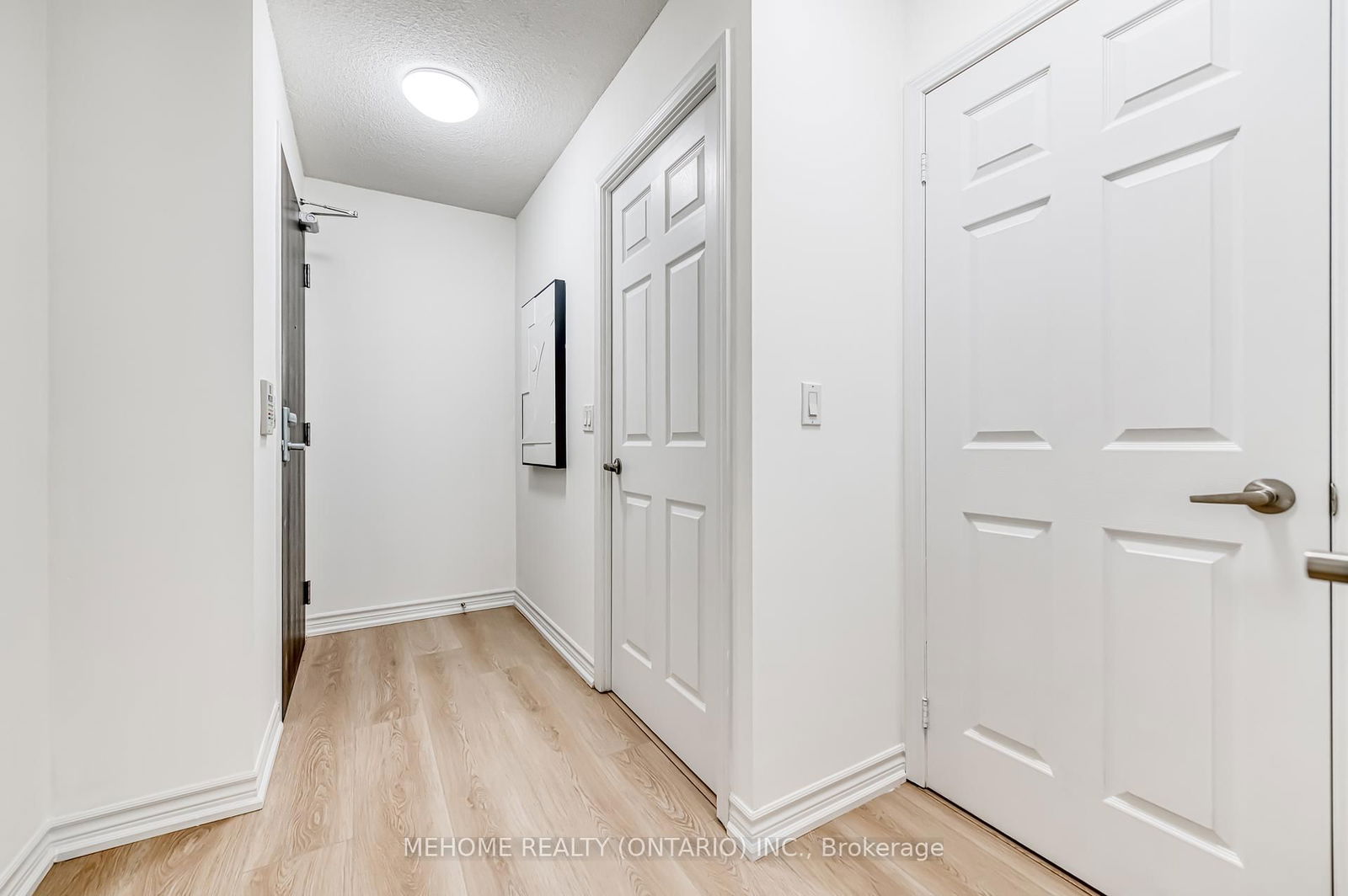 Condo for sale at 702-19 Grand Trunk Crescent, Toronto, Waterfront Communities C1, M5J 3A3 - MLS: C12196514