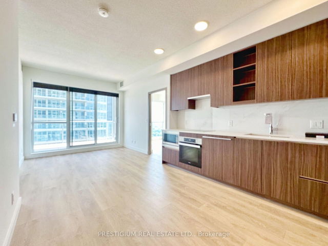 2501 - 27 McMahon Drive