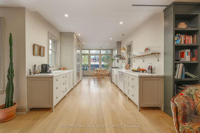 15 McMaster Ave, Toronto - Casa Loma image-0-2