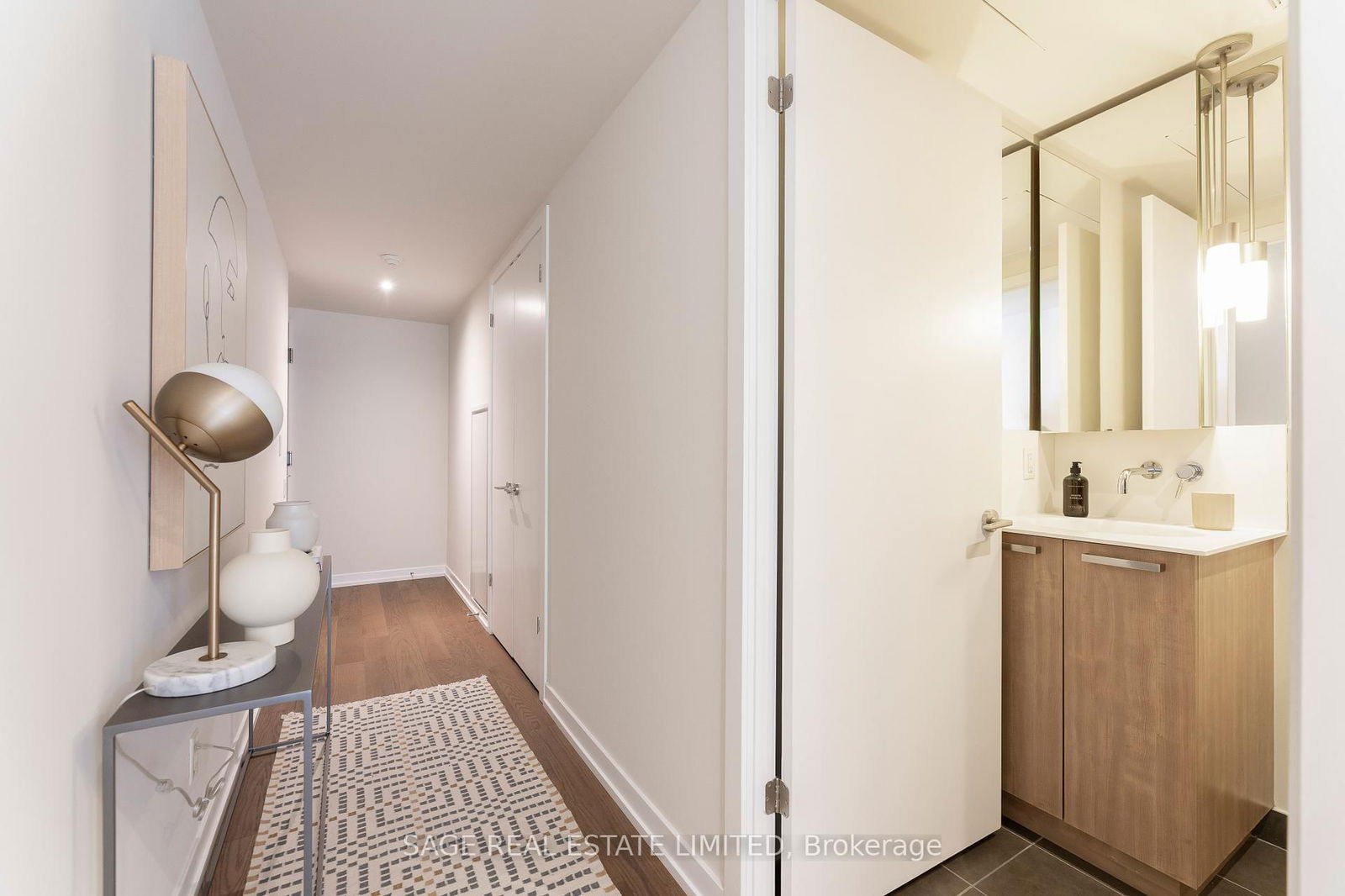 Condo for sale at 516-95 Bathurst Street, Toronto, Waterfront Communities C1, M5V 0H7 - MLS: C12196623