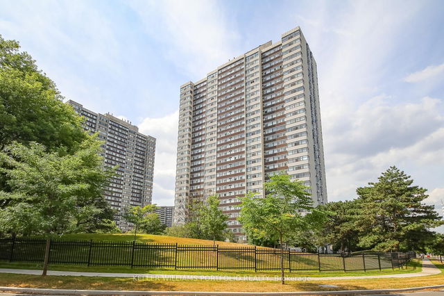 702 - 100 Antibes Drive