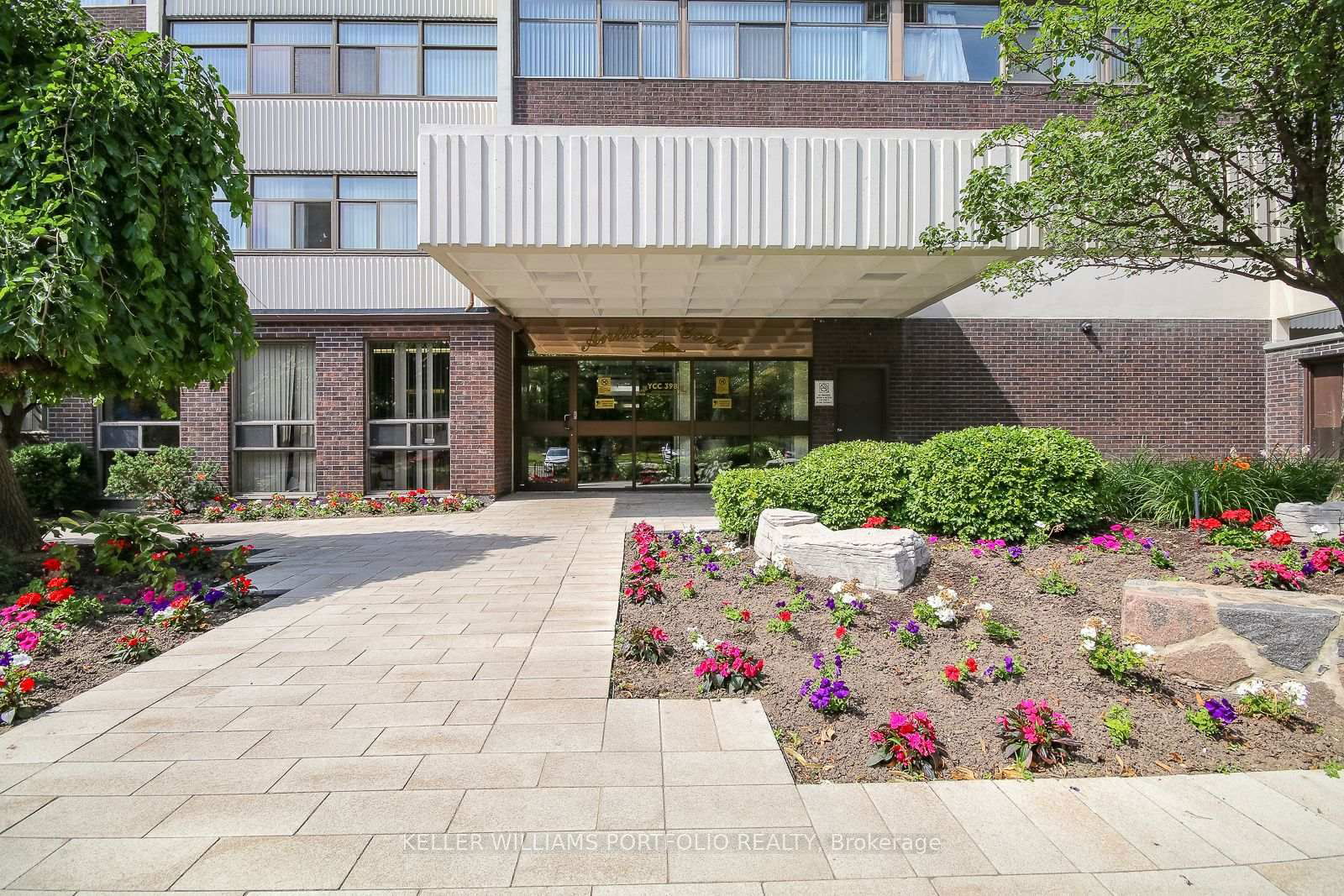 Condo for sale at 702-100 Antibes Drive, Toronto, Westminster-Branson, M2R 3N1 - MLS: C12196651