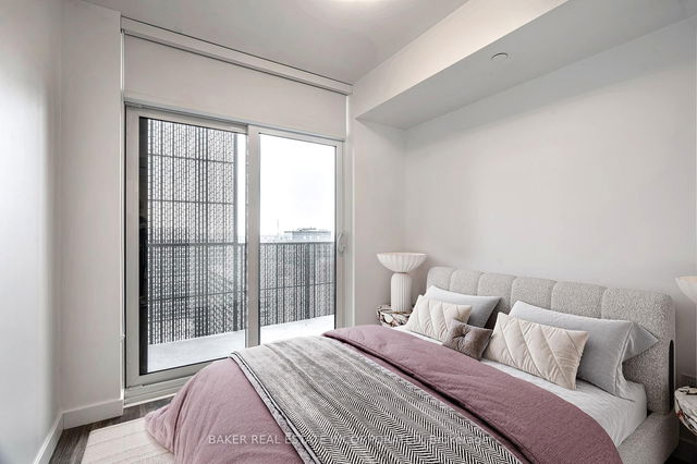 1708 - 15 Roehampton Avenue