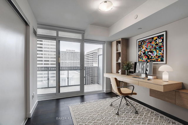 1115 - 15 Roehampton Avenue