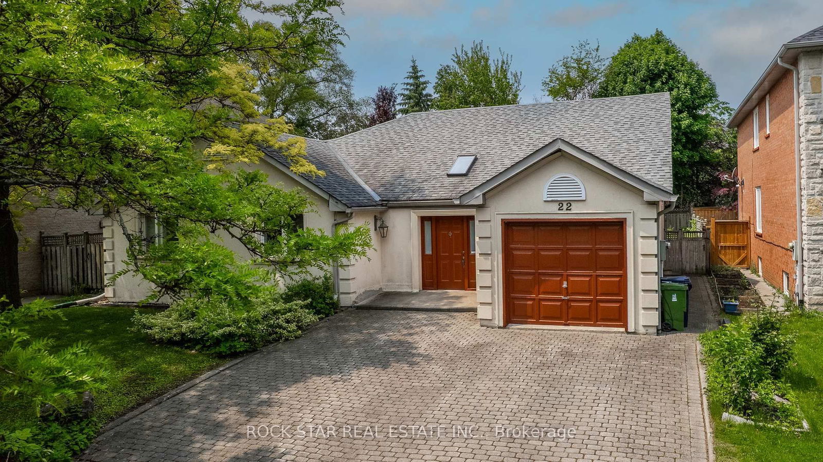 Detached House for sale at 22 Fairmeadow Avenue, Toronto, St. Andrew-Windfields, M2P 1W5 - MLS: C12196931