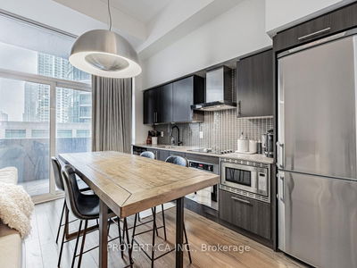 Unit 202 — 352 Front St, Toronto - University image-0-3