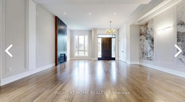 7 Urbandale Avenue