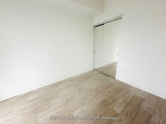 1003 - 100 Dalhousie Street