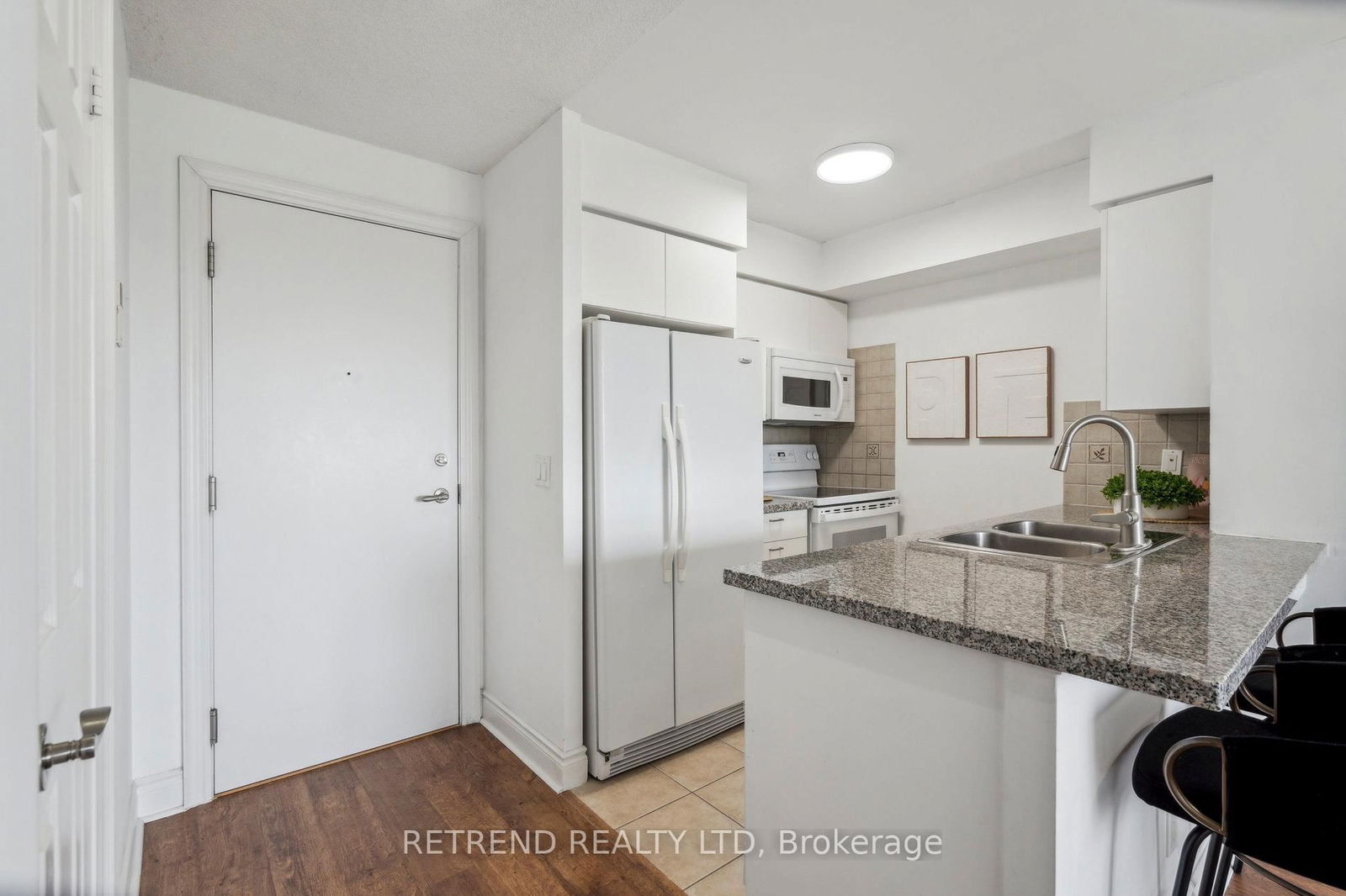 Condo for sale at 2111-15 Greenview Avenue, Toronto, Newtonbrook West, M2M 4M7 - MLS: C12197380