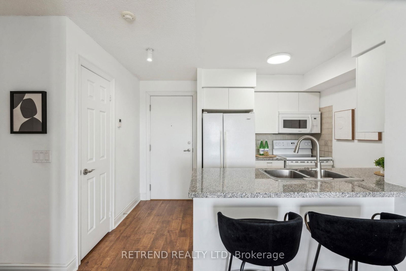 Condo for sale at 2111-15 Greenview Avenue, Toronto, Newtonbrook West, M2M 4M7 - MLS: C12197380