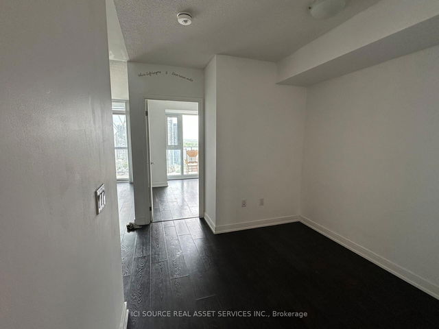 3205 - 50 Wellesley Street