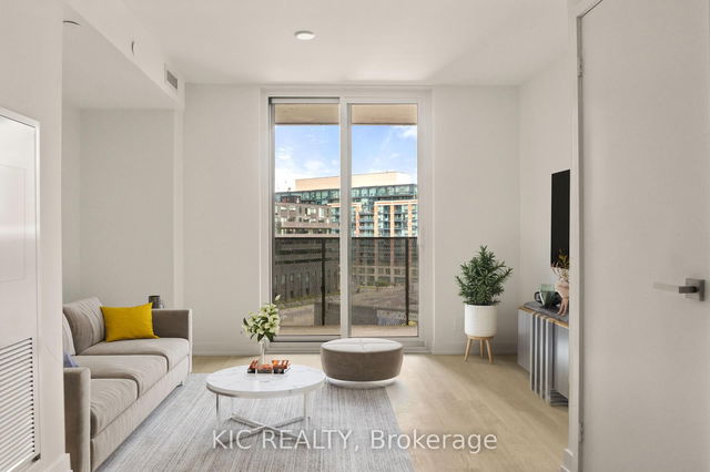 606 - 30 Tretti Way