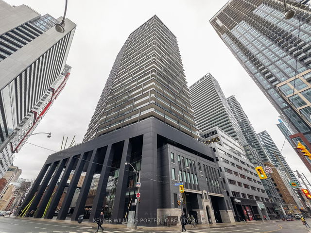 2912 - 125 Peter Street