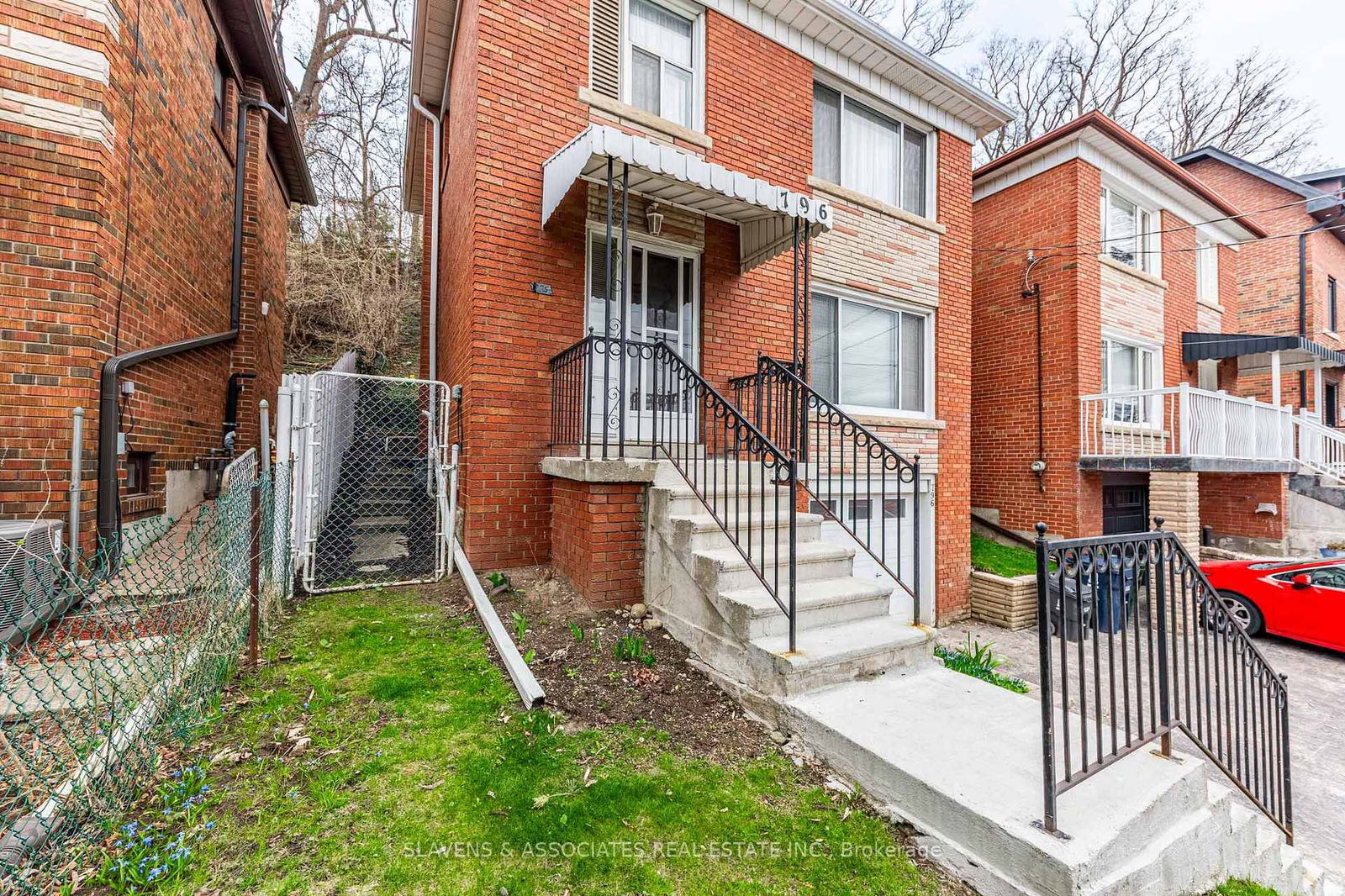 Listing photo 2