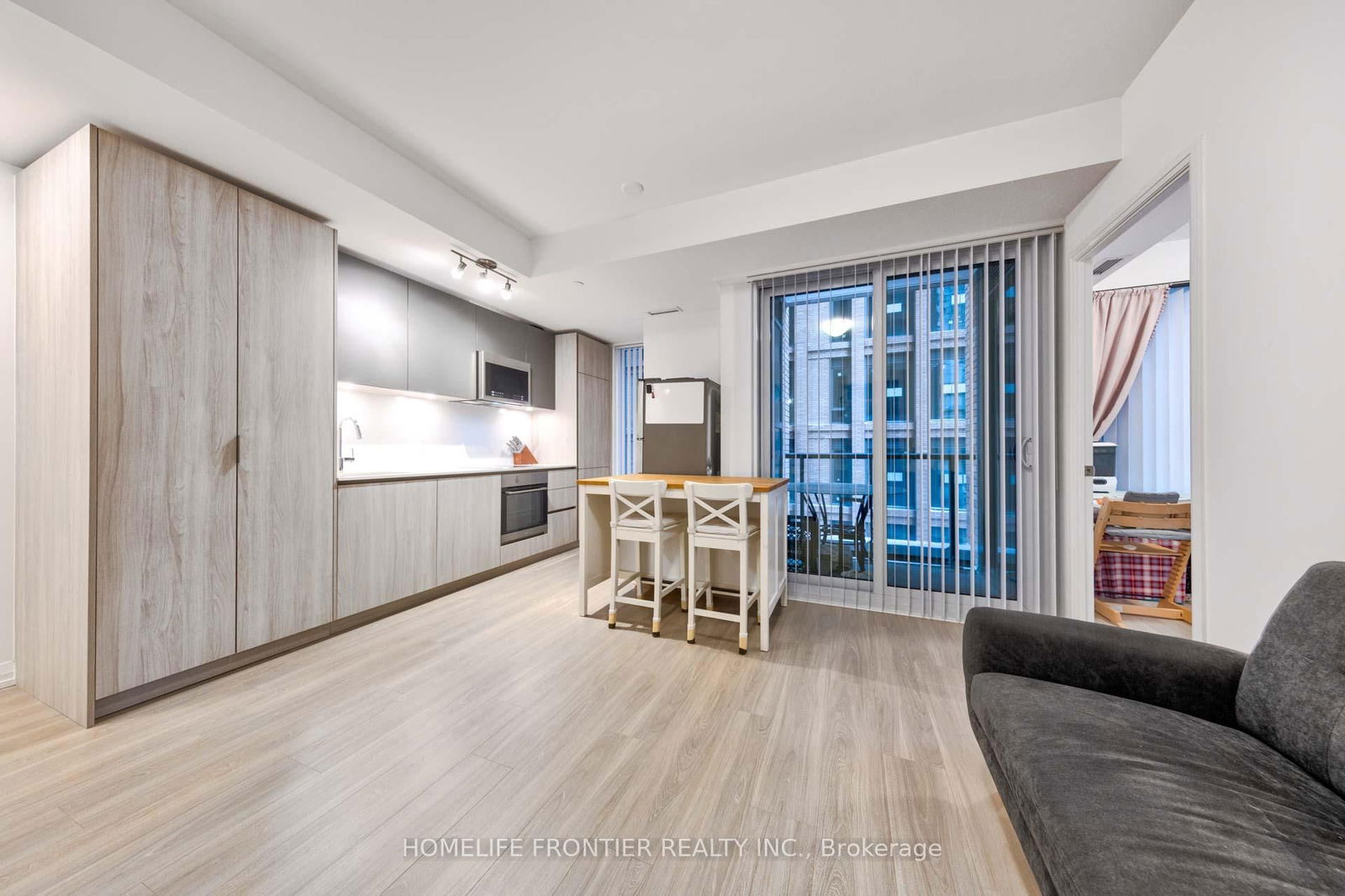 Condo for sale at 805-8 Widmer Street, Toronto, Waterfront Communities C1, M5V 0W6 - MLS: C12197769