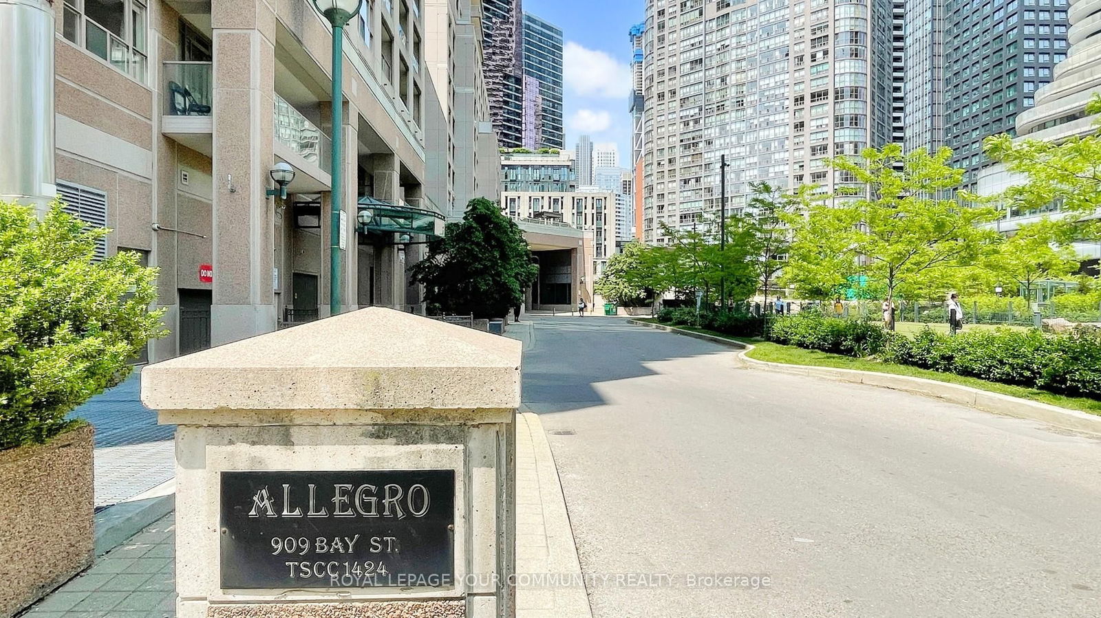 Condo for sale at 1609-909 Bay Street, Toronto, Bay Street Corridor, M5S 3G2 - MLS: C12197852