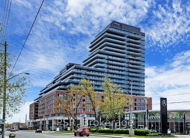 718 - 33 Frederick Todd Way