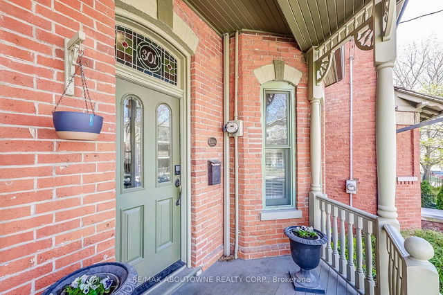 301 Sumach Street