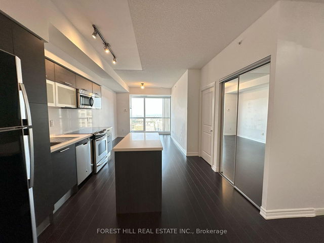 4512 - 386 Yonge Street