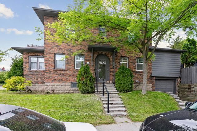 62 LAWRENCE Avenue